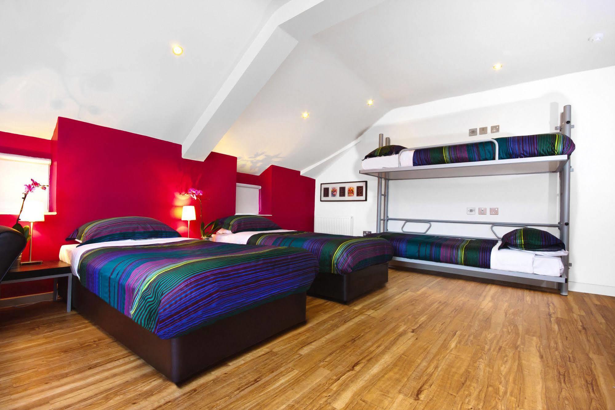 Nosda Studio Hostel Cardiff Exterior foto